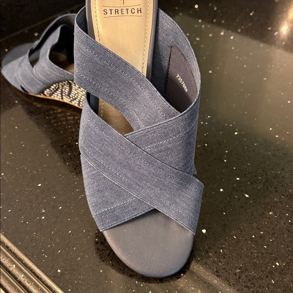 *Impo Denim Blue Stretch Wedges Sandals Mules Slides BOHO Beach Vacation - Picture 4 of 14